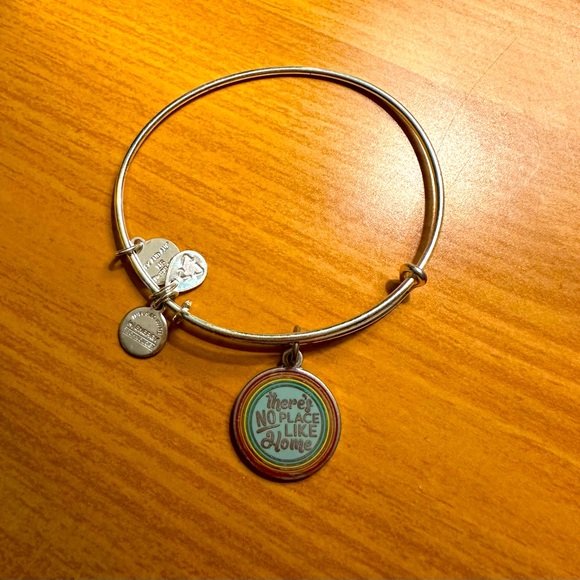 Alex and Ani Wizard of Oz Bracelet - Picture 1 of 1